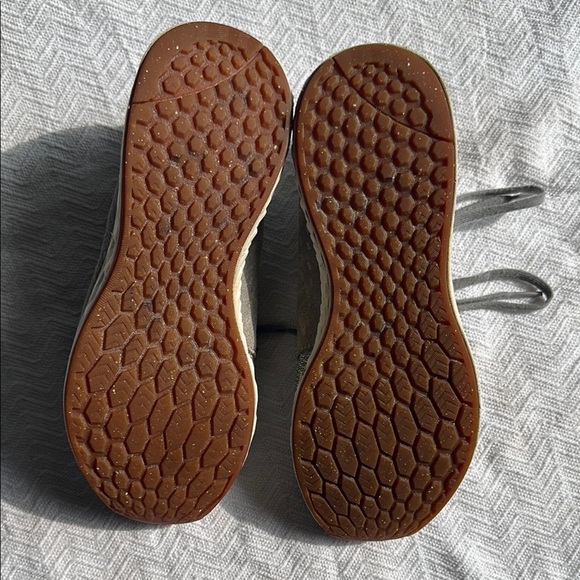 New Balance Gray Athletic Shoes with Seamless Upper size 9.5 - Picture 5 of 10